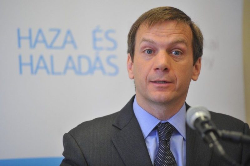 Az országot lassan ölő daganat fenyegeti, nem a gyors szív halál! Bajnai Gordon Az országot lassan ölő daganat fenyegeti, nem a gyors szív halál! Bajnai Gordon
