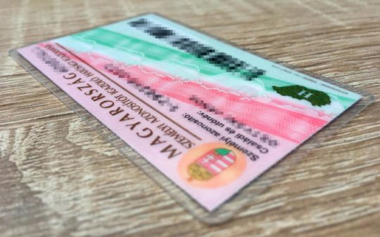 Alkotmánybíróságon támadta meg a fiktív lakcím törvényt ellenzék - voksturizmus választási csalás
