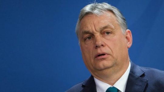Beolvastak Orbánnak rádióinterjúja után Miniszterelnök úr, elég volt!