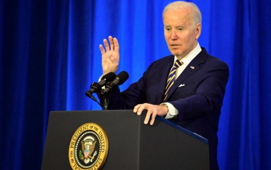 Biden Ukrajna haladéktalan elhagyására szólította fel az amerikai állampolgárokat - USA elnöke világháborúra készül fel