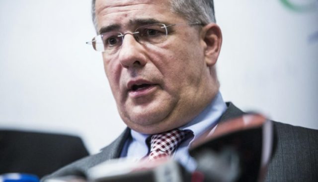 DK Azonnali hatállyal vessék alá IQ-tesztnek Kósa Lajost!