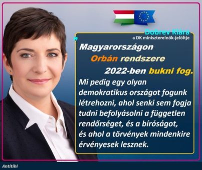 Nem találnád ki, Dobrev Klára fotója előtt mit ábrázol egy dühös fideszes tüntető