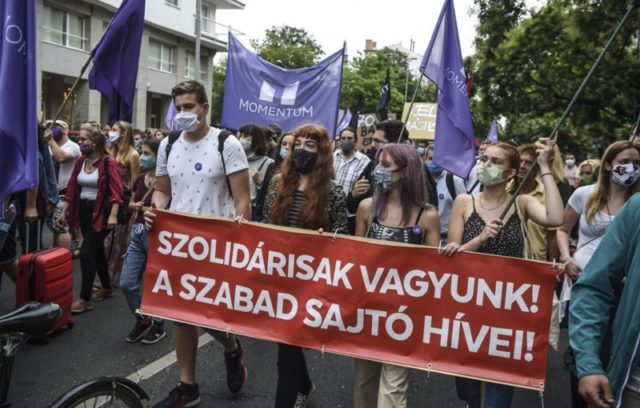 Egész Európát jellemző sötét képet festettek sajtószabadság helyzetéről, - "a média állami foglyul ejtése ellen"