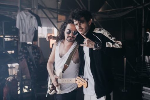 Elképesztő videó látott napvilágot péntek este a backstage-ben közösült egyik rajongójával az ismert magyar énekes-2