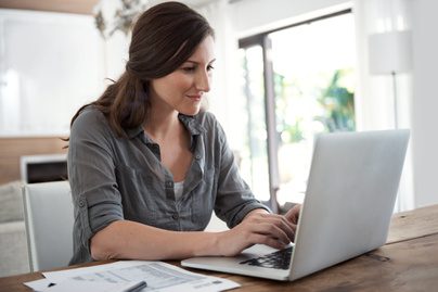 Elkezdték leépíteni az SZTK-t, a haverokat pedig milliárdos bizniszhez juttatnák