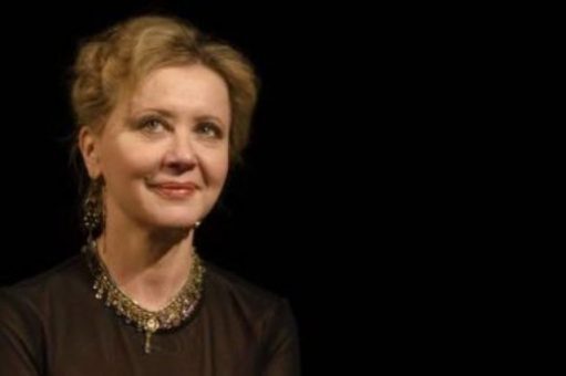 Eszenyi Enikő Vígszínház hatalommal való visszaélés