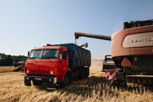 Az Európai Bizottság segítene kimenekíteni húszmillió tonna gabonát Ukrajnából
