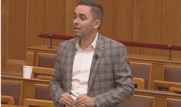 Ez az igazi nemzetbiztonsági kockázat, Kövér elvtárs! - Megrázó képet ad a magyar egészségügyi állapotokról a képviselő előadása