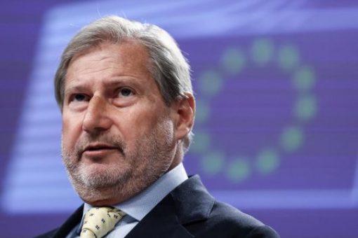 „Ez nevetséges viselkedés, tudom, hogy miért csinálják” – Nekiment az Orbán-kormánynak az EU-biztos az újabb vétófenyegetés miatt