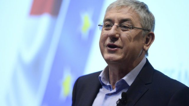 Feljelentették Gyurcsány Ferencet, de előtte kitalálta a kormányzat a semmibe, hol van a valami