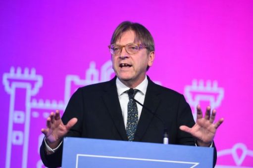  Guy Verhofstadt: Nincs más szó Orbánra, csak az, hogy áruló