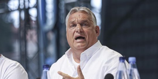 Gyurcsány Orbán náci szövege kiír bennünket a becsületes népek világából