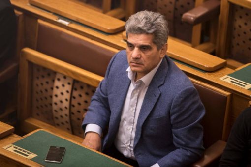 Hadházy Ákos: Az ügyészség valódi nyomozás helyett Farkas Flóriánt mentegeti