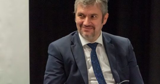 Hadházy nem zárja ki, hogy a vádlottak padjára ültesse Orbánt és vejét, Tiborczot