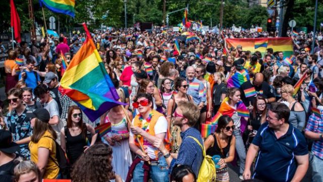 Harminc nagykövetség áll ki közösen a szombati Budapest Pride mellett