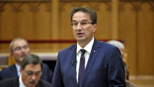 Hivatali vesztegetéssel gyanúsítják Völner Pált, ugorhat a mentelmi joga