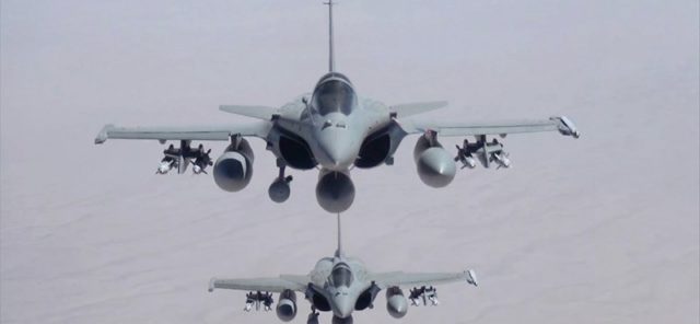 Igen jelentős orosz haderő áll az ukrán határon NATO szerint is