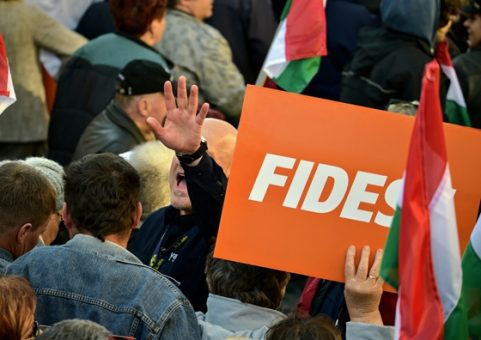 Inkább rendes magyar emberek lopjanak tőlünk, mint mások – Fideszes szavazók