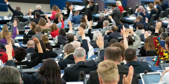 Jogállamiság: Az EP nagyon szeretné, ha a tagállamok végre a vitákon túllépve határidőhöz kötött ajánlásokat tennének az Orbán-kormánynak