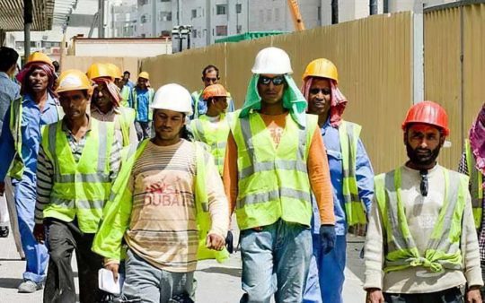 Magyarok kimehetnek nyugatra - Orbán kormány behoz munkásokat keletről