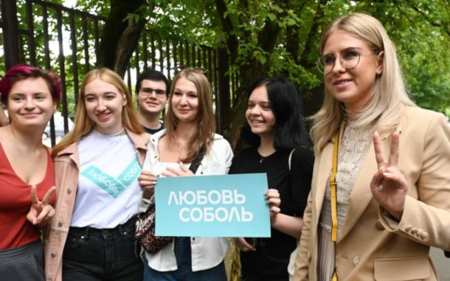 Magyarország iskolapéldája annak, miként bonthatják le a demokráciát
