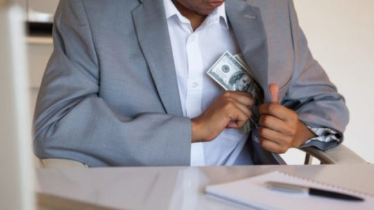 Magyarországi bürokrácia, korrupció a legdrágább 