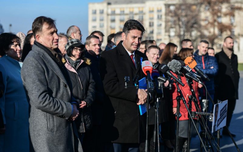 Márki-Zay Két témában is népszavazási aláírásgyűjtés indul szerdától