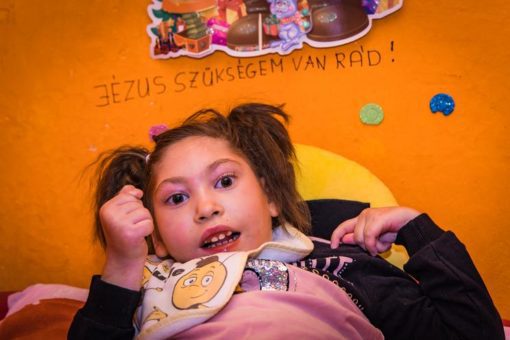 elveszti az eszméletét a gyermek, segíts Jázminka, őszinte szeretet,