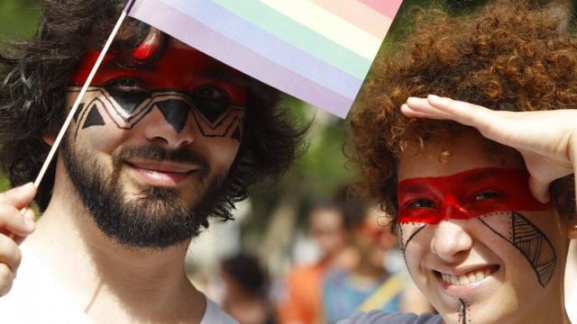 Megszavazta Európai Parlament magyar pedofiltörvényt