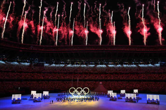 Nagyszabású műsorral és üres lelátókkal nyílt meg a tokiói olimpia 2020