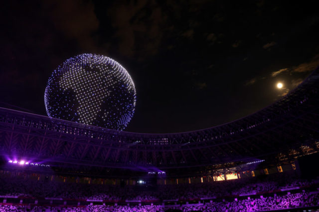 Nagyszabású műsorral és üres lelátókkal nyílt meg a tokiói olimpia 2020