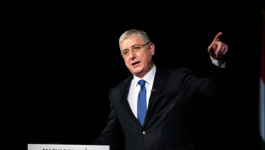 Nekikoccant egy másik sofőr Gyurcsány Ferenc autójának - megszólalt a DK elnöke