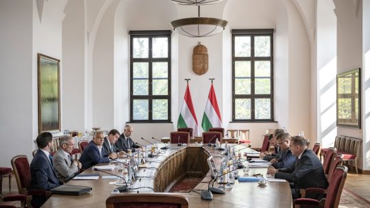 Orbán Viktor vezette Védelmi Tanács Magyarországot szinte mindentől megóvja