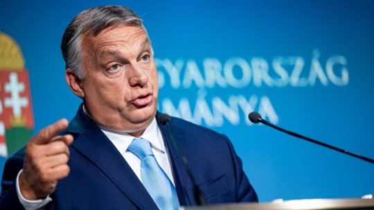 Orbán nem a vereségre készül. Továbbra is a szabadságunk elvételére. Mint egy igazi rabszolgatartó.
