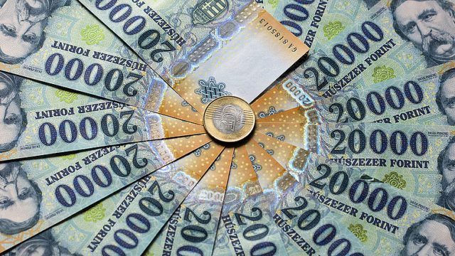 Pályázattal újabb ellenségeket szerzett magának a kormány – pedig számolatlanul kezdte el önteni a pénzt vállalkozásoknak