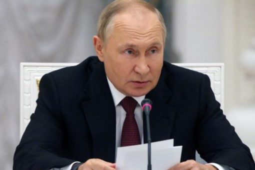 katonai mozgósítást rendelt el Vlagyimir Putyin, minden lehetséges eszköz bevetésével fenyegette meg Nyugatot