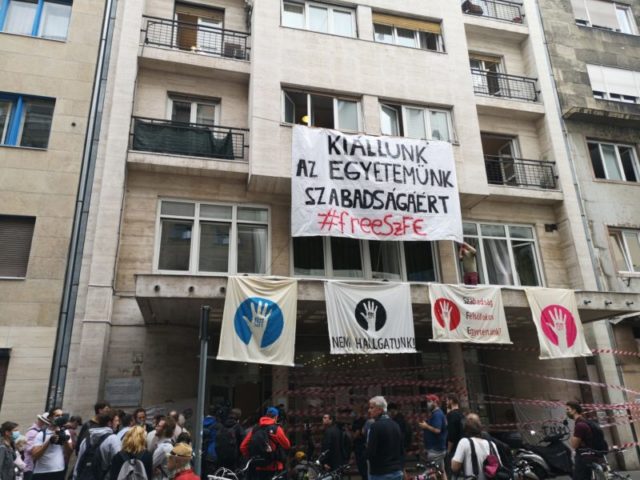 SZFE hallgatói 13 pontban követelik vissza a függetlenségüket
