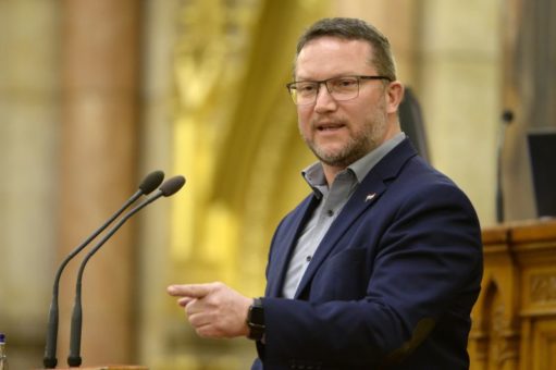 Ujhelyi durván nekiment a Fidesznek Bicskanyitogató és undorító