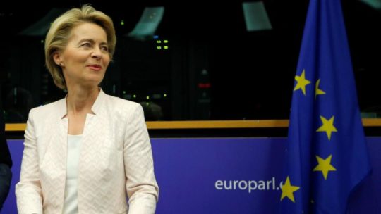 Von der Leyen: Az újabb EU-s szankciók az orosz gazdaság stratégiai ágazatait célozzák