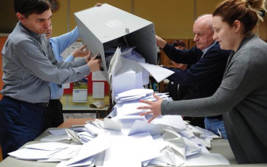vlasztási-törvénysértések csalásokon múlhatott a kétharmad – Nem viccel az iksszel a Fidesz, a szavazatszámlálók dönthetik el a választást