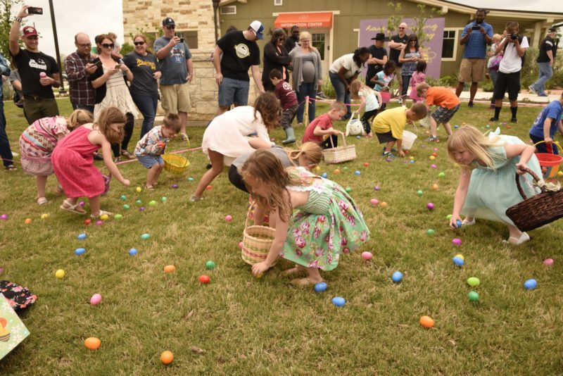 gyerekeknek húsvéti dalok, jó hangulatú vidám felnőtteknek is.