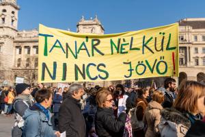 A kabinetnek most két és fél hónapja van arra, hogy teljesítse a pedagógusok követeléseit”