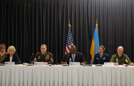 A német kormány beleegyezett, hogy használt harckocsikat szállítsanak Ukrajnába