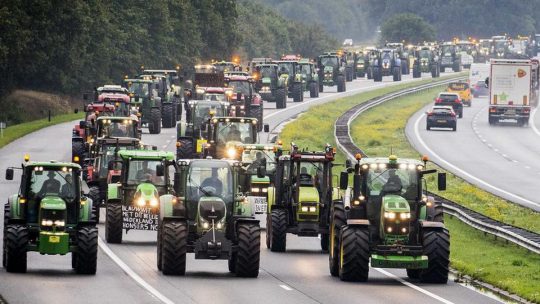 Nem érdekli a rendőrség, tiltott területen is vonulna traktorokkal augusztus 20-án Budapesten a gazdatüntetés szervezője