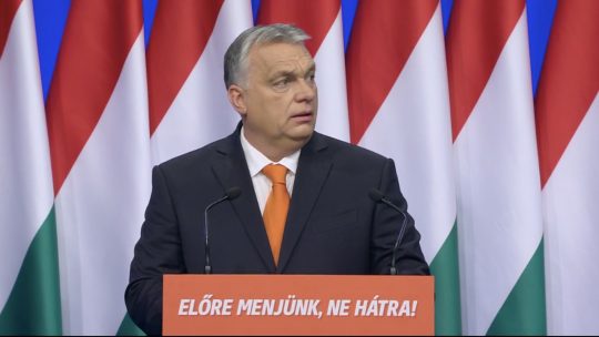 A "rezsicsökkentés" fenntartásáért Moszkvának az Orbán-kormány havonta százmilliárdokat fizet